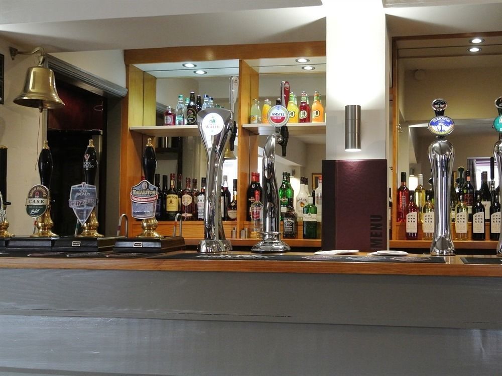 The Black Bull Inn 艾斯克里克 外观 照片