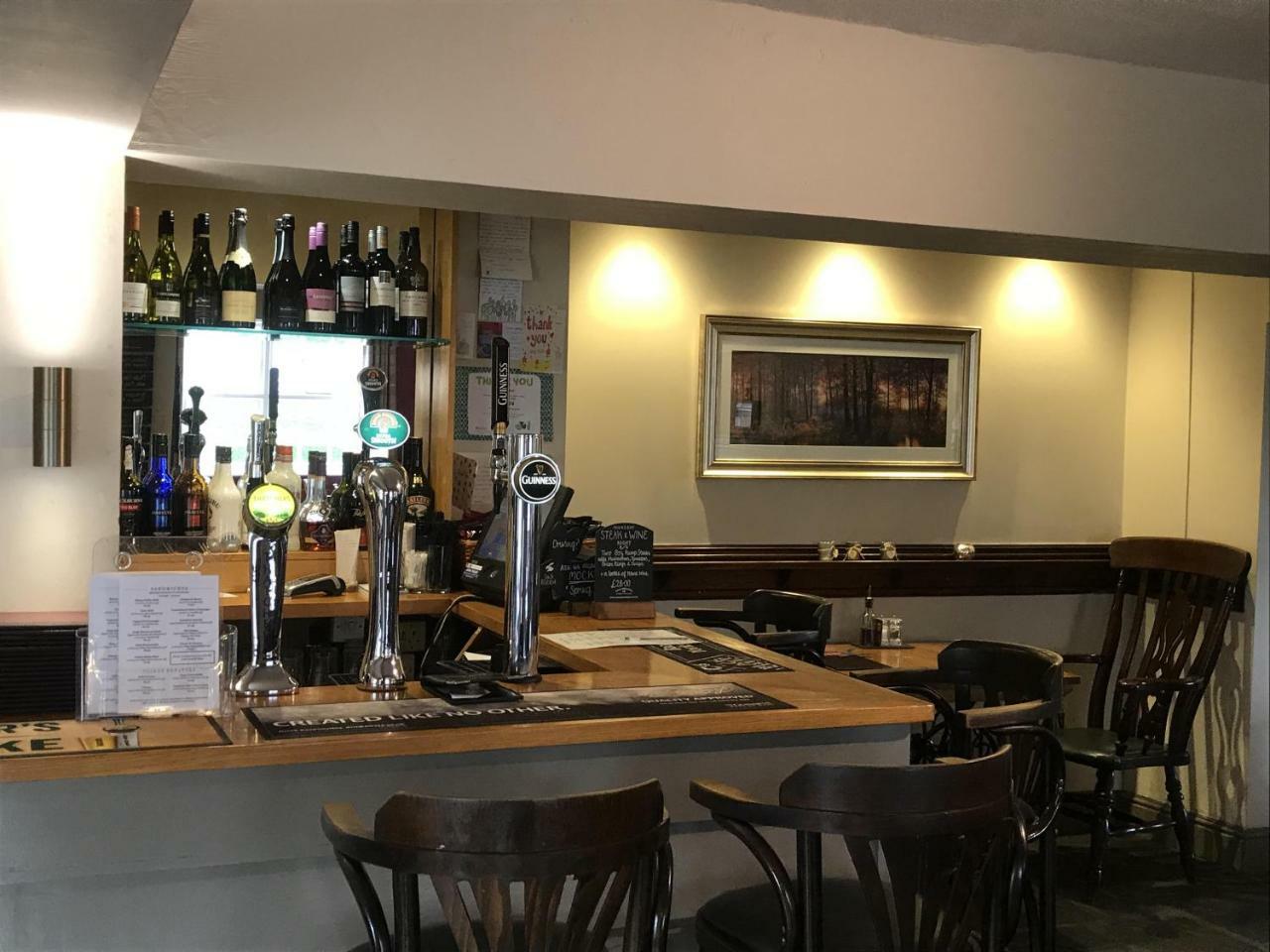 The Black Bull Inn 艾斯克里克 外观 照片